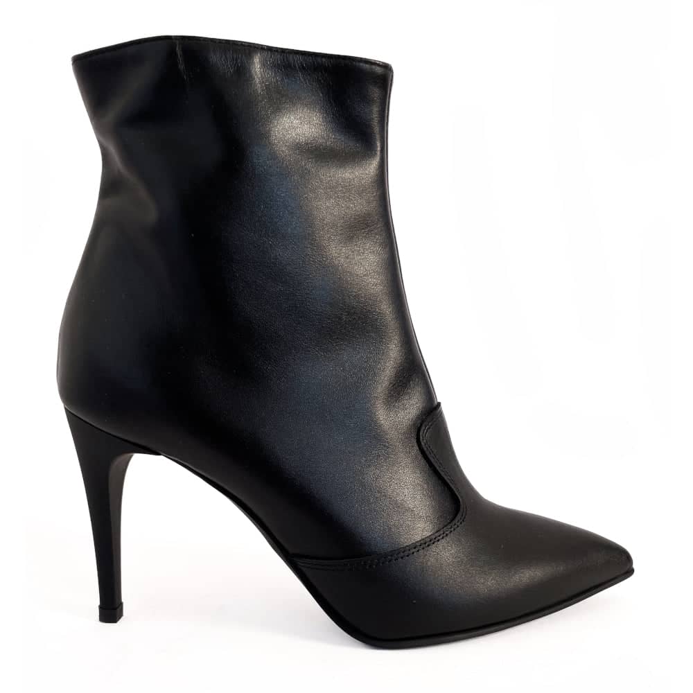 stivaletti artigianali in pelle made in italy neri tacco medio a punta