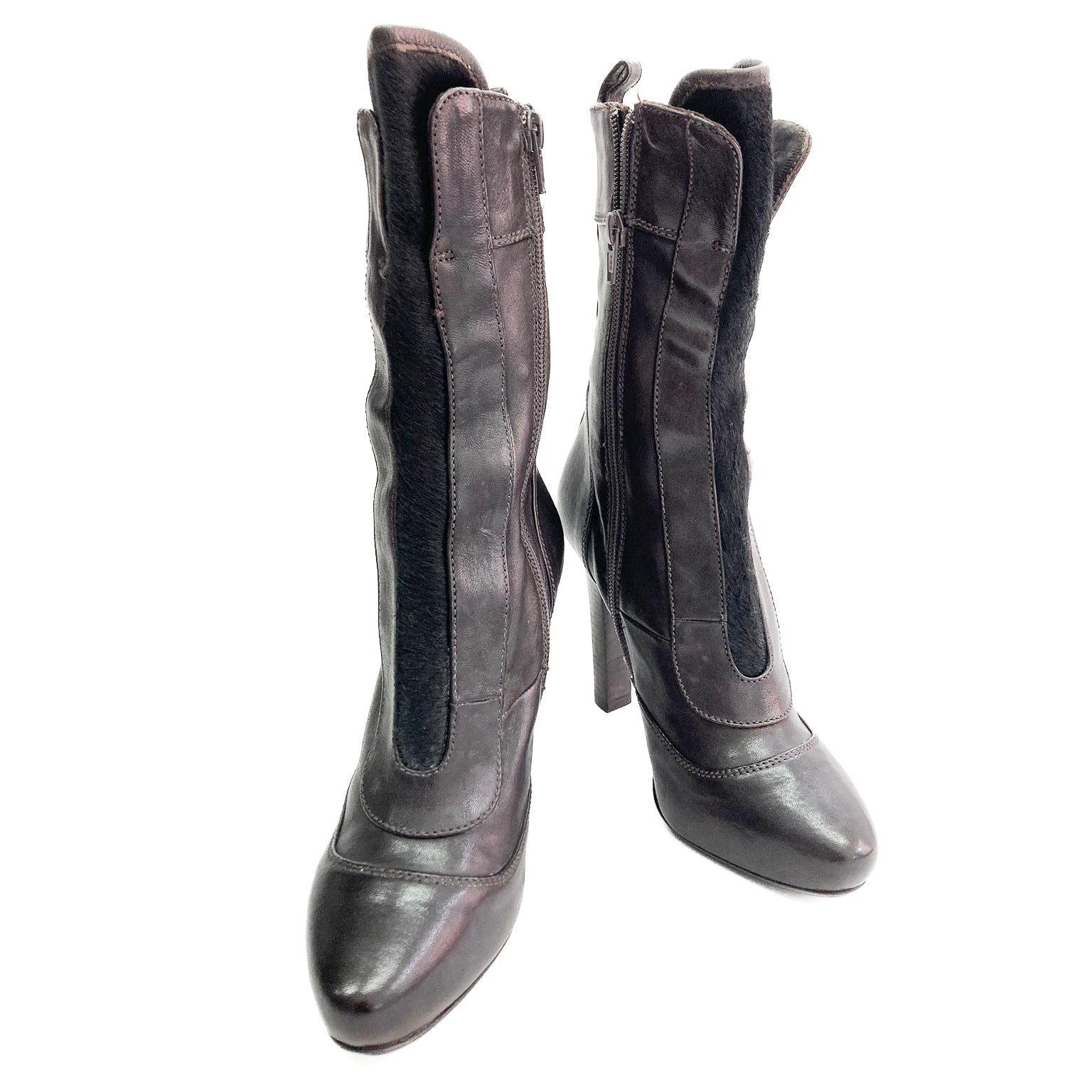 MOKA-tronchetto-vista-punte-frontale-paio-nappa-e-cavallino-testa-di-moro