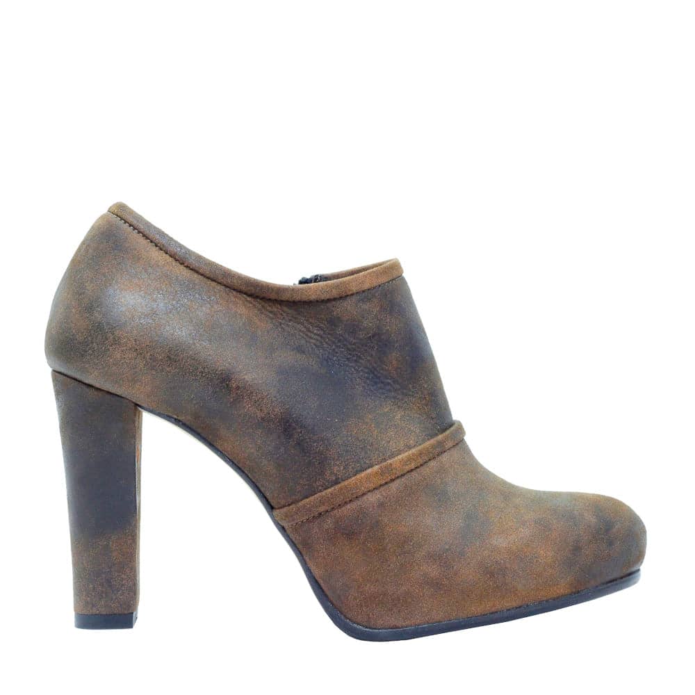 CARMENCITA-giroforma-stivaletto-vista-laterale-singola-camoscio-ingrassato-marrone