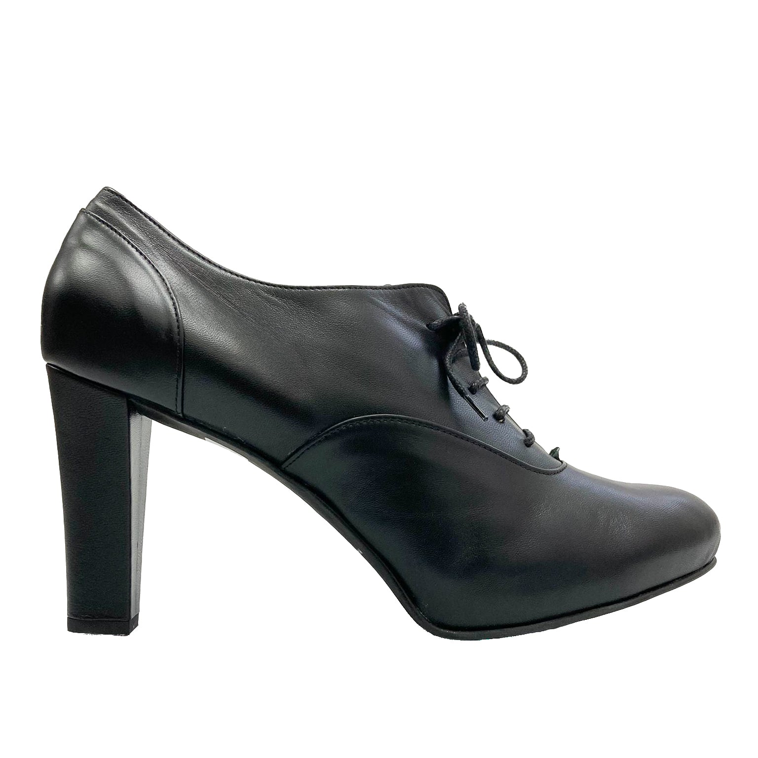 BIBIANA-francesina-con-tacco-vista-laterale-singola-nappa-nera