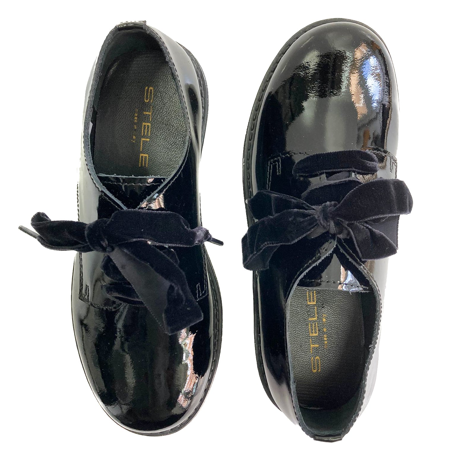 BIENVENIDA-francesina-vista-punta-lacci-velluto-vernice-nera