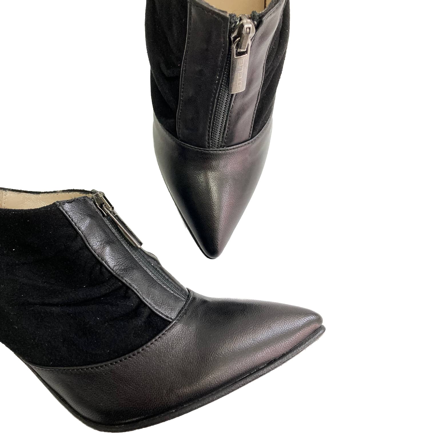 CELIA-stivaletto-vista-laterale-e-punta-paio-camoscio-nappa-nero