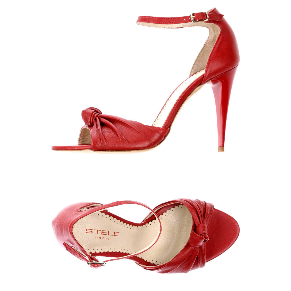 YVONNE-sandali-vista-laterale-e-sopra-paio-nappa-rossa-made-in-italy