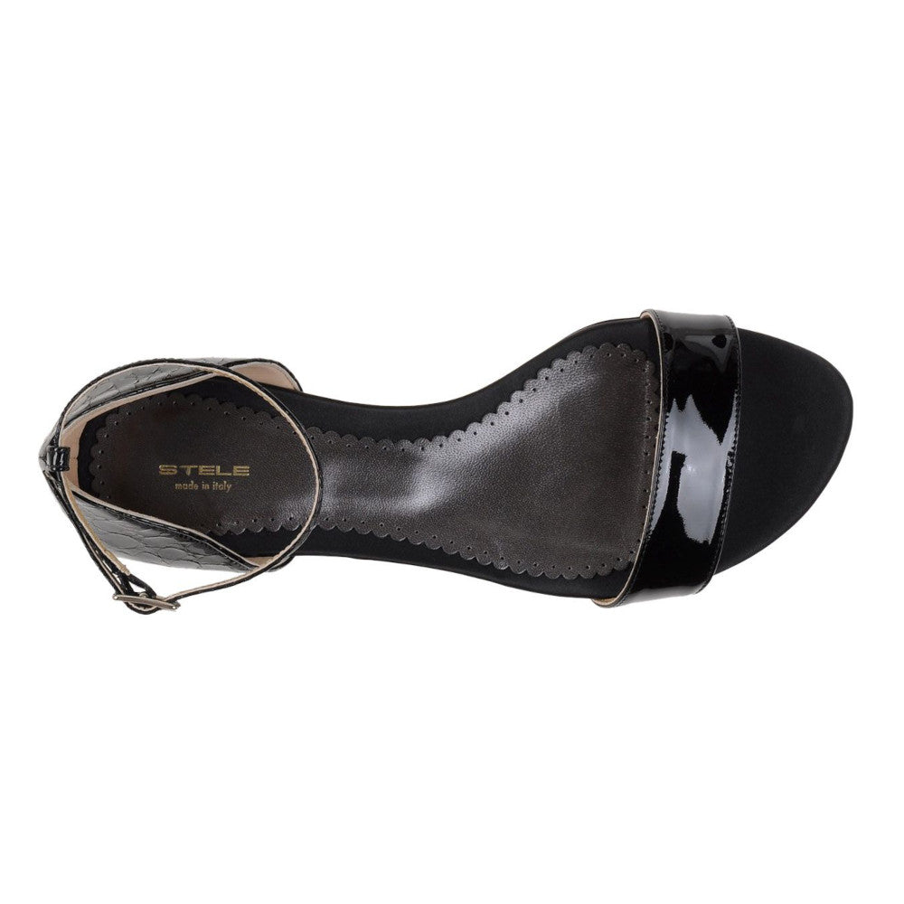 LOANA-sandalo-basso-vista-sopra-singola-vernice-cocco-nero