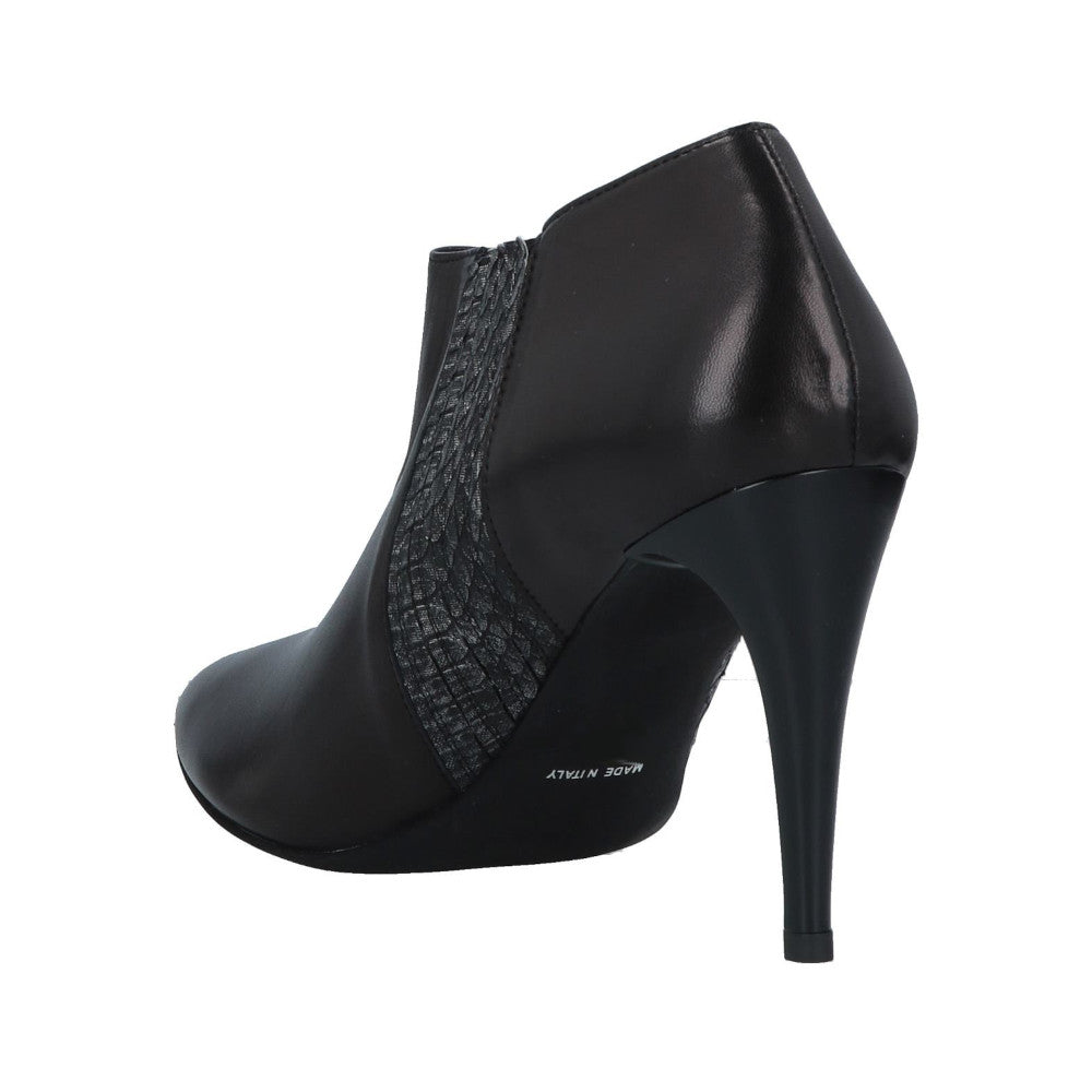 CHELA-stivaletto-giroforma-vista-tallone-nappa-nero-cdf