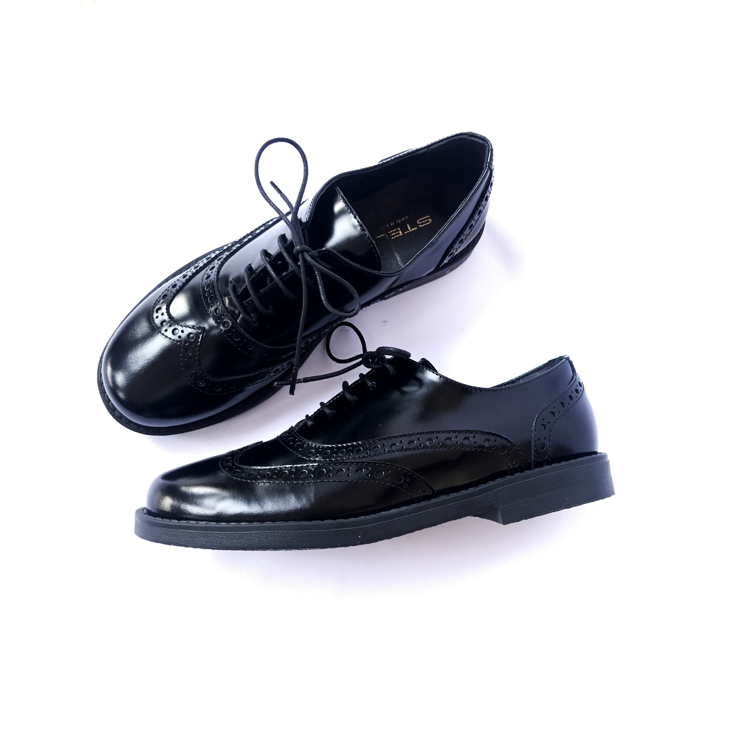 CARMEN-francesina-vista-laterale-punta-sopra-vitello-abrasivato-nero