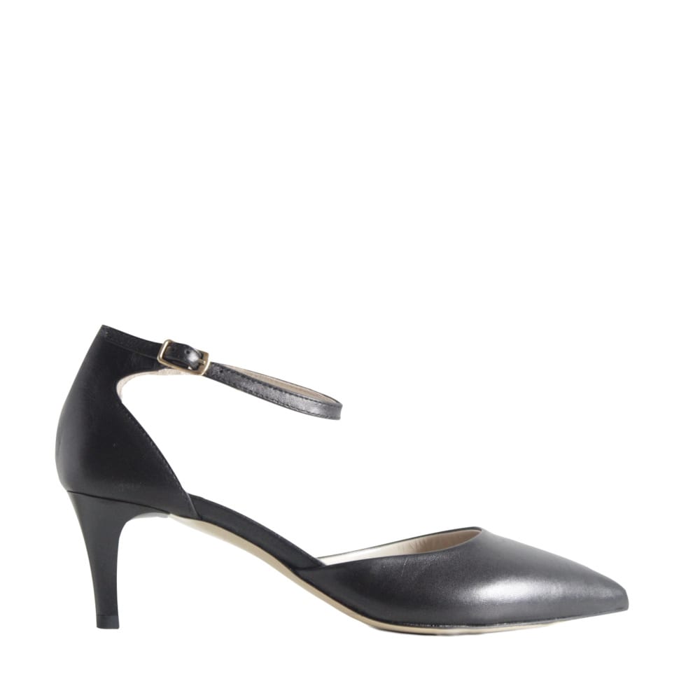 CLARE-punta-tallone-vista-laterale-singola-nappa-nera-tacco-5