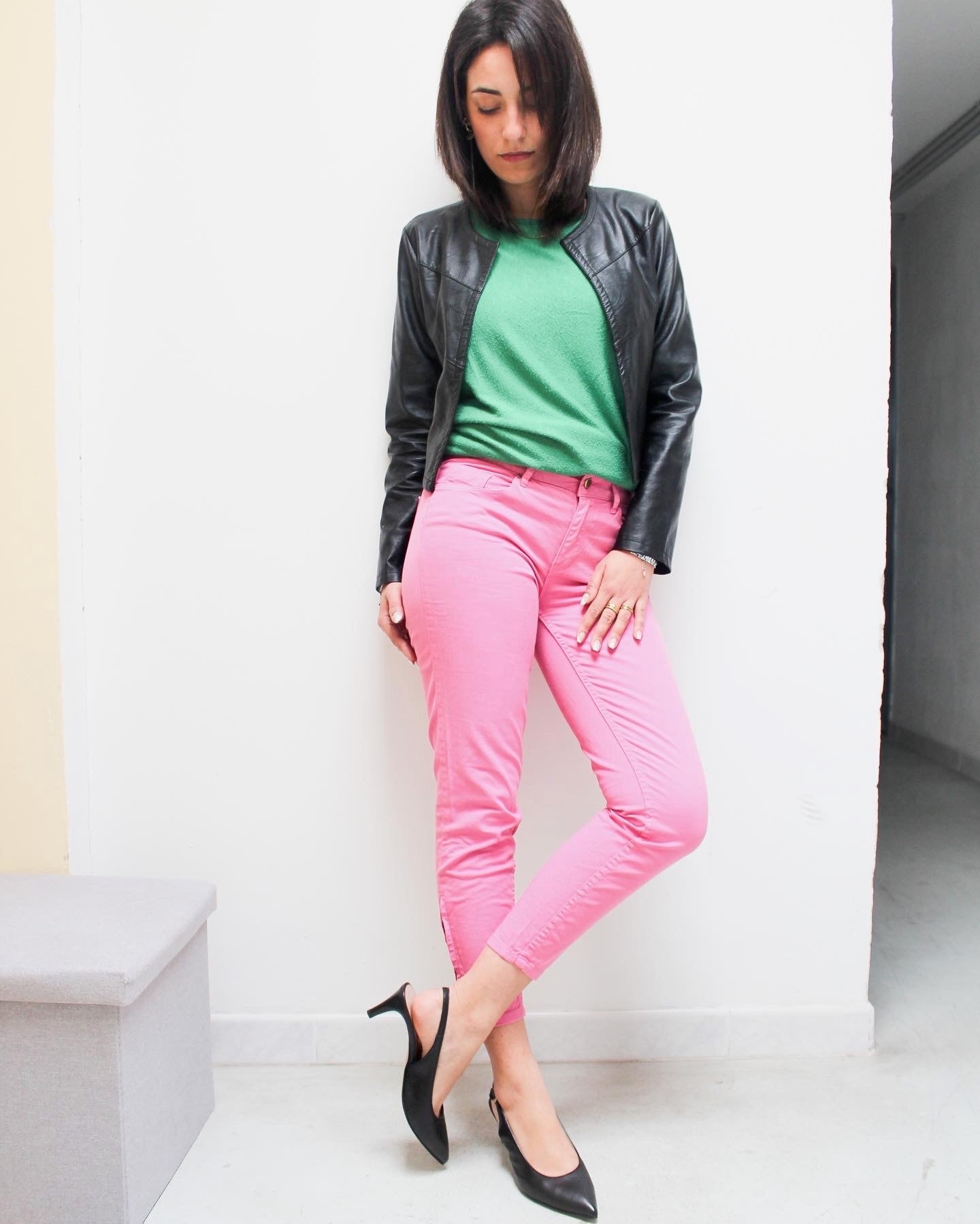 AMELIE-slingback-chanel-vista-indossato-esterna-tallone-nappa-nera-tacco-5