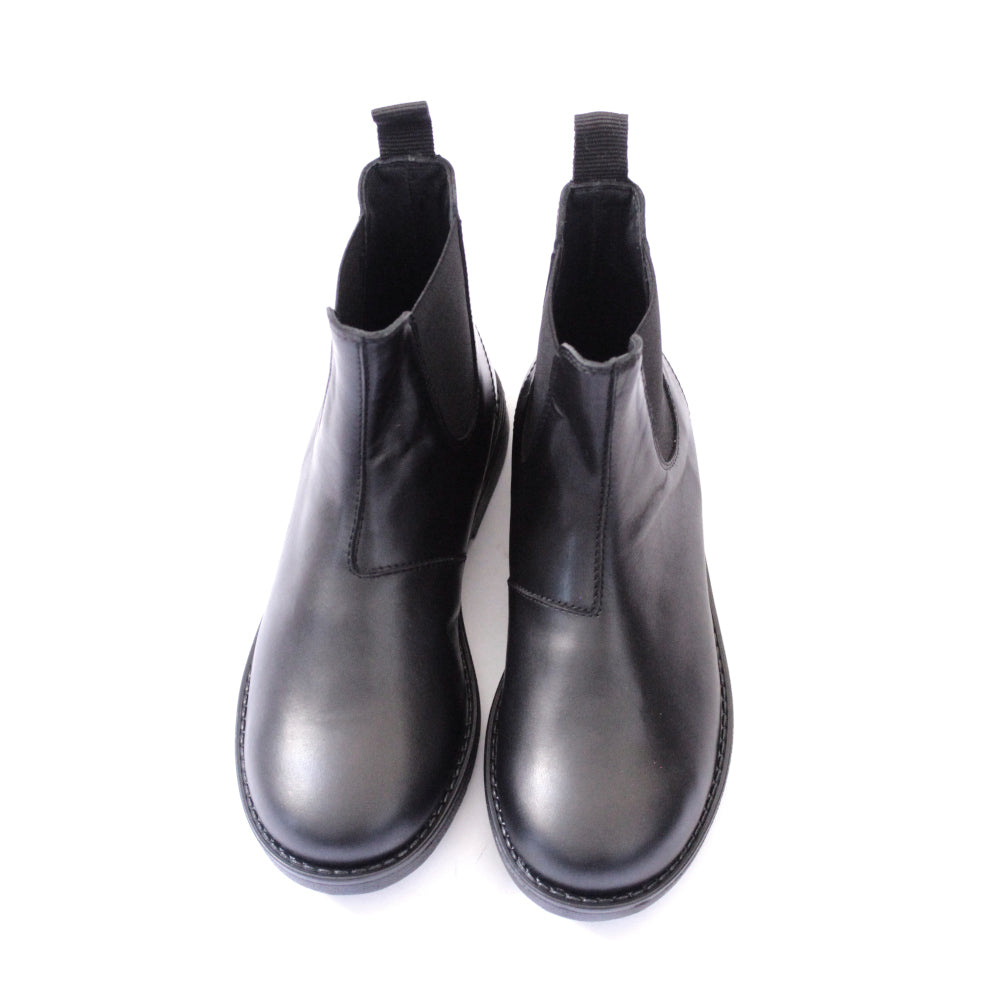 ARACELI-beatles-vista-punta-sopra-paio-vitello-nero