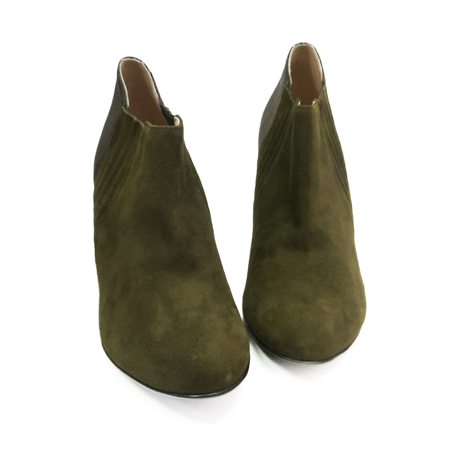DULCINA-giroforma-stivaletto-vista-punta-davanti-paio-camoscio-verde-muschio