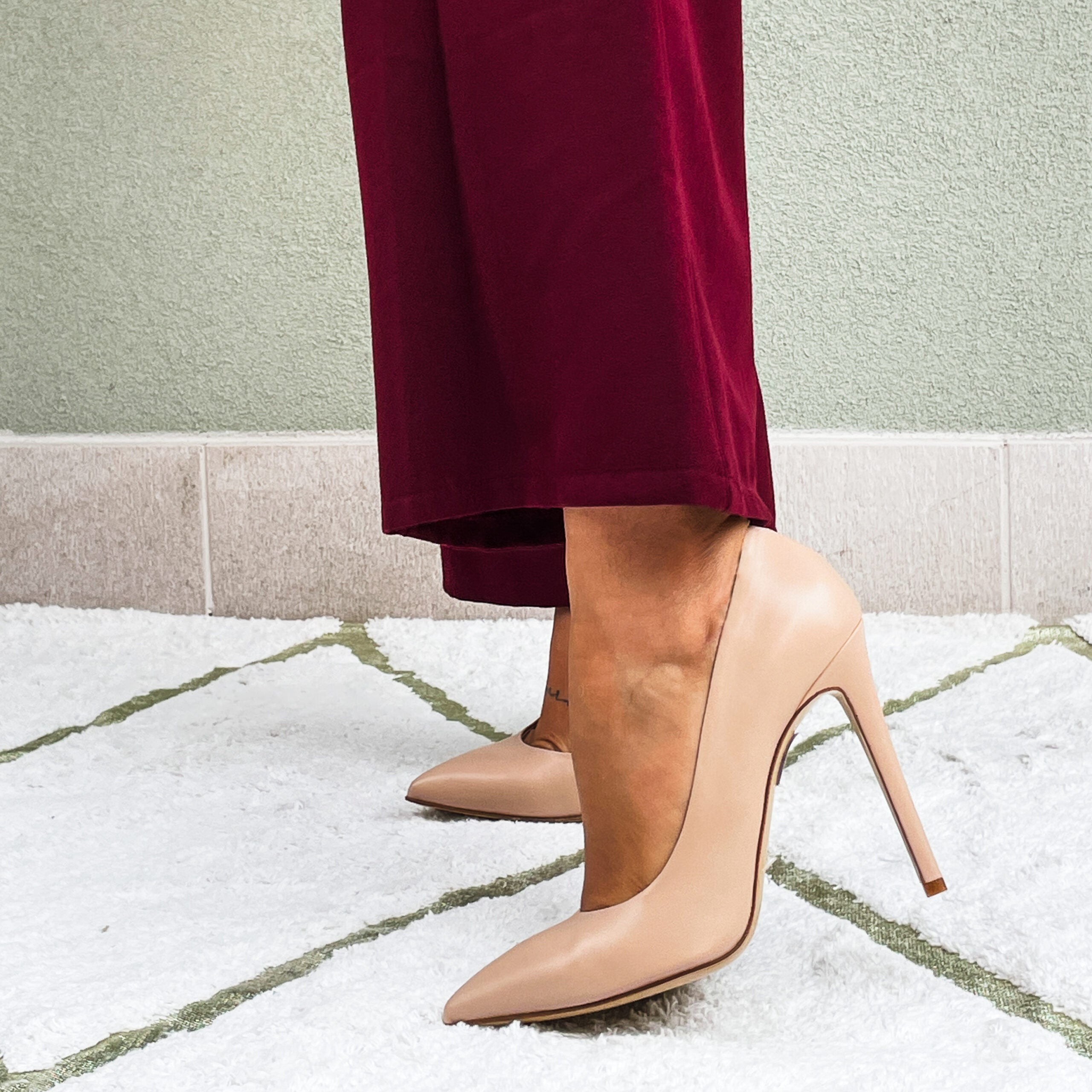 STEFY-decollette-vista-indossato-laterale-nappa-nudo-tacco-11