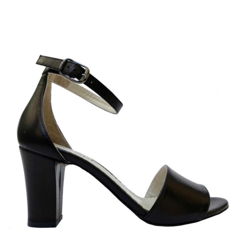 EDITH-sandalo-tacco-largo-vista-laterale-singola-nappa-nera