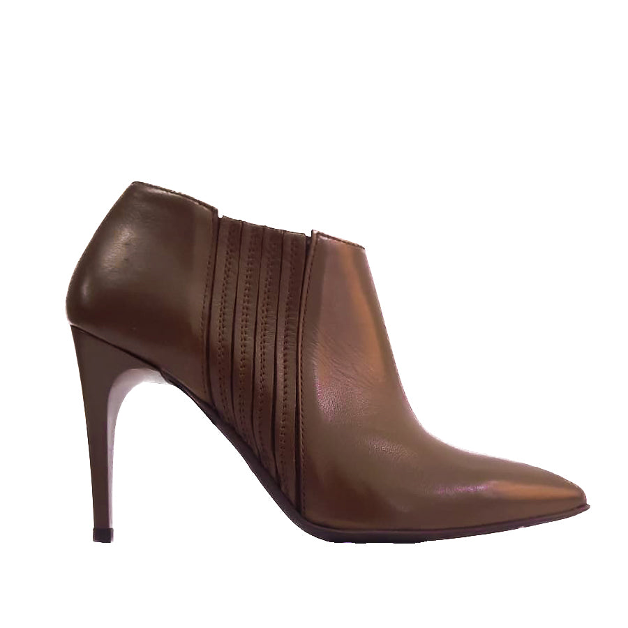 CLARINDA-stivaletto-giroforma-vista-laterale-vitello-marrone