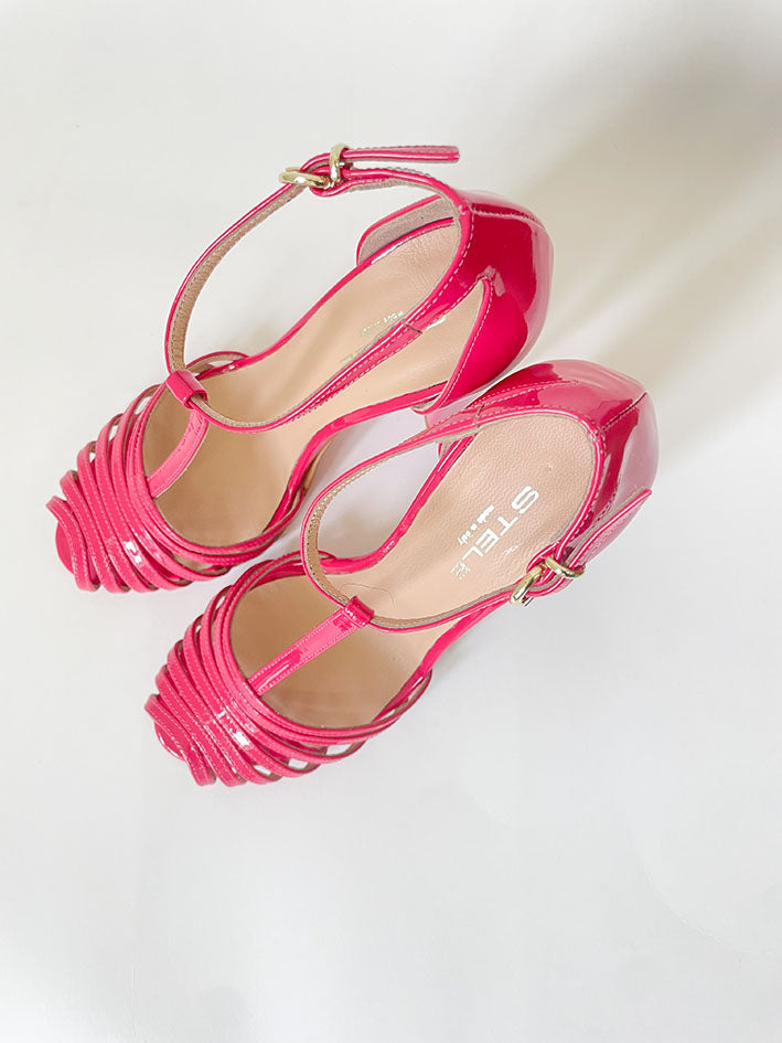 NAHIA-sandalo-vista-punta-sopra-paio-vernice-rosa-punch