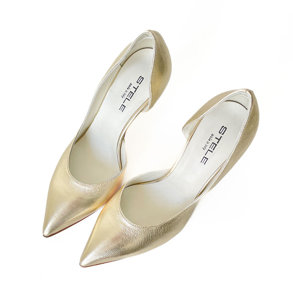 ALTEA-decollete-vista-punta-sopra-paio-laminato-platino