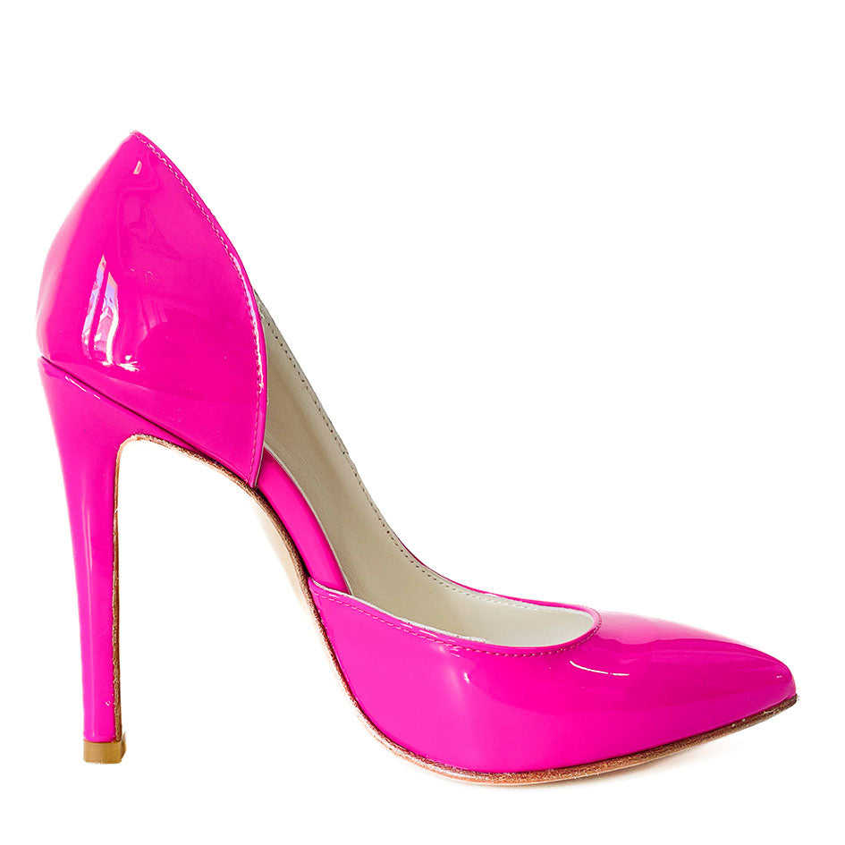 AMARANTA-decollete-vista-laterale-aperta-dentro-vernice-fucsia