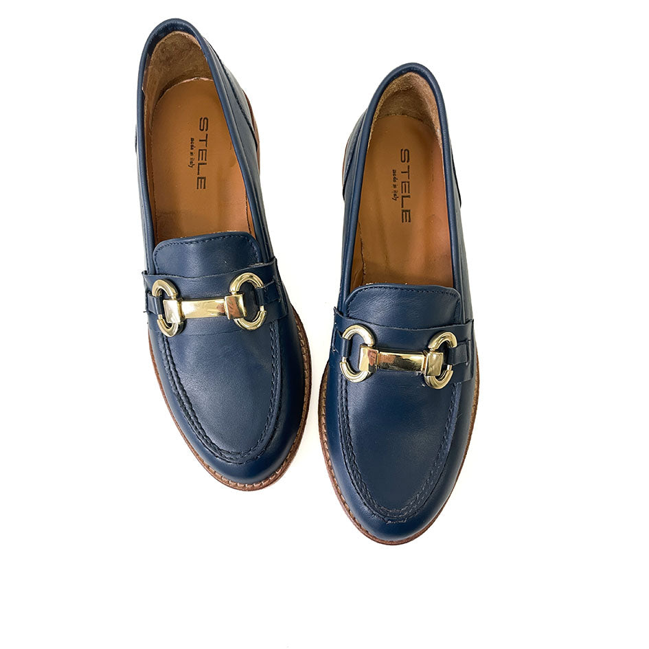 ABELIA-mocassino-vista-punta-sopra-paio-vitello-blu