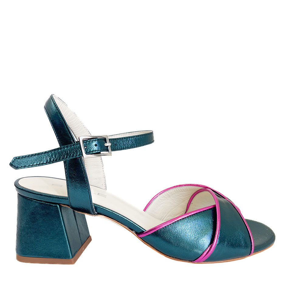MIRTILLA-sandalo-vista-laterale-singola-laminato-petrolio-laminato-fucsia