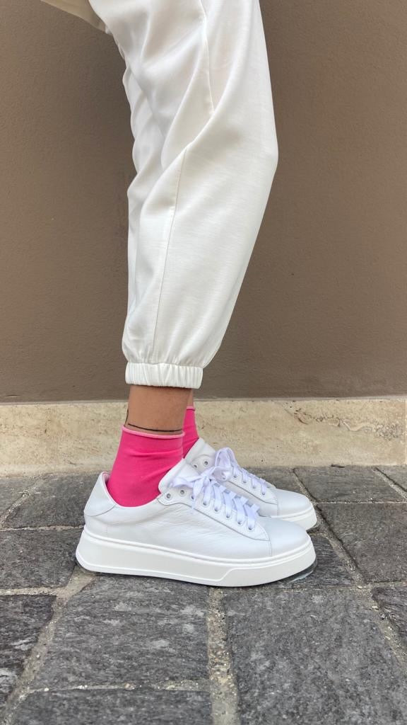 BRUXELLES-sneakers-vista-indossato-laterale-vitello-bianco