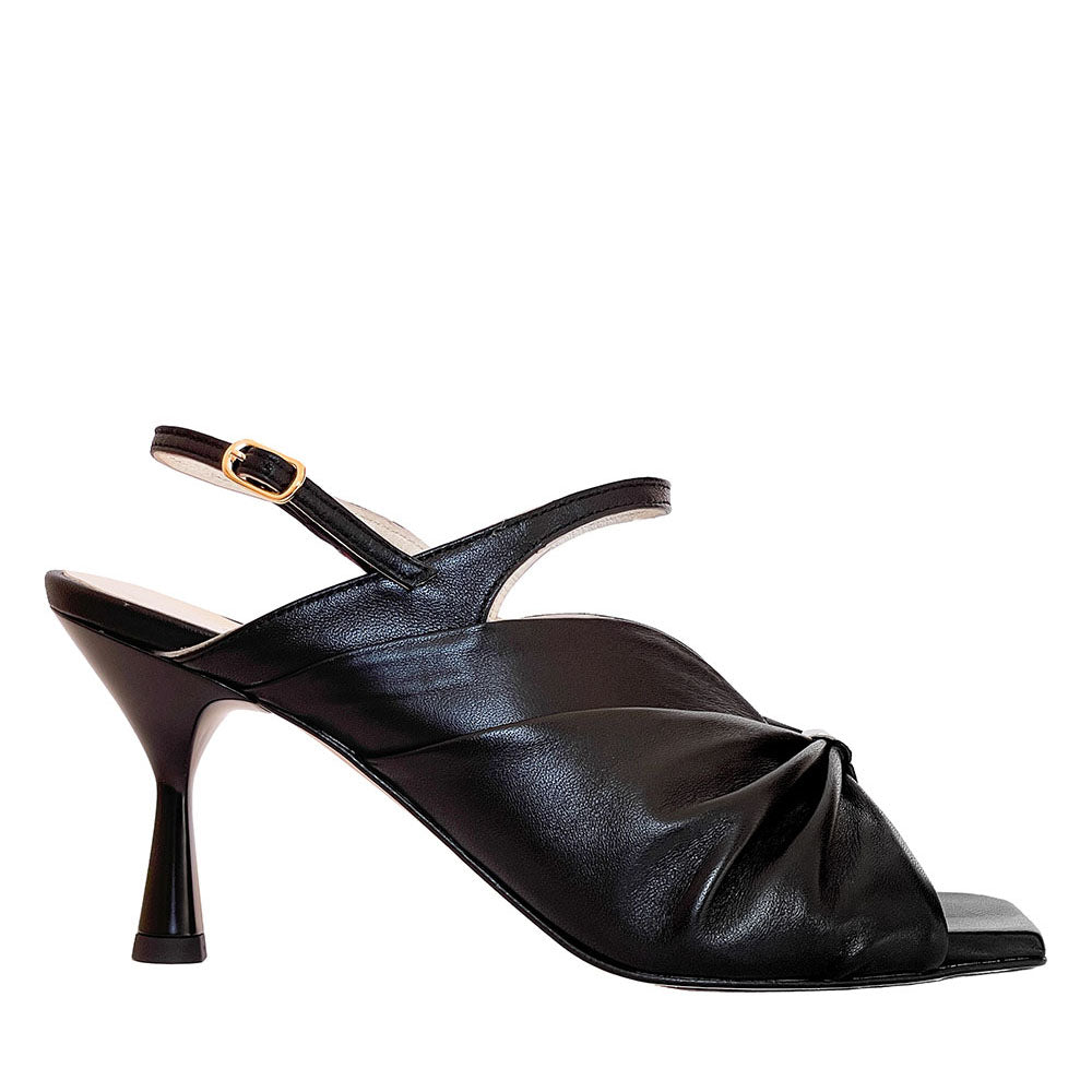 CRETA-sandalo-vista-laterale-singola-nappa-nera-made-in-italy