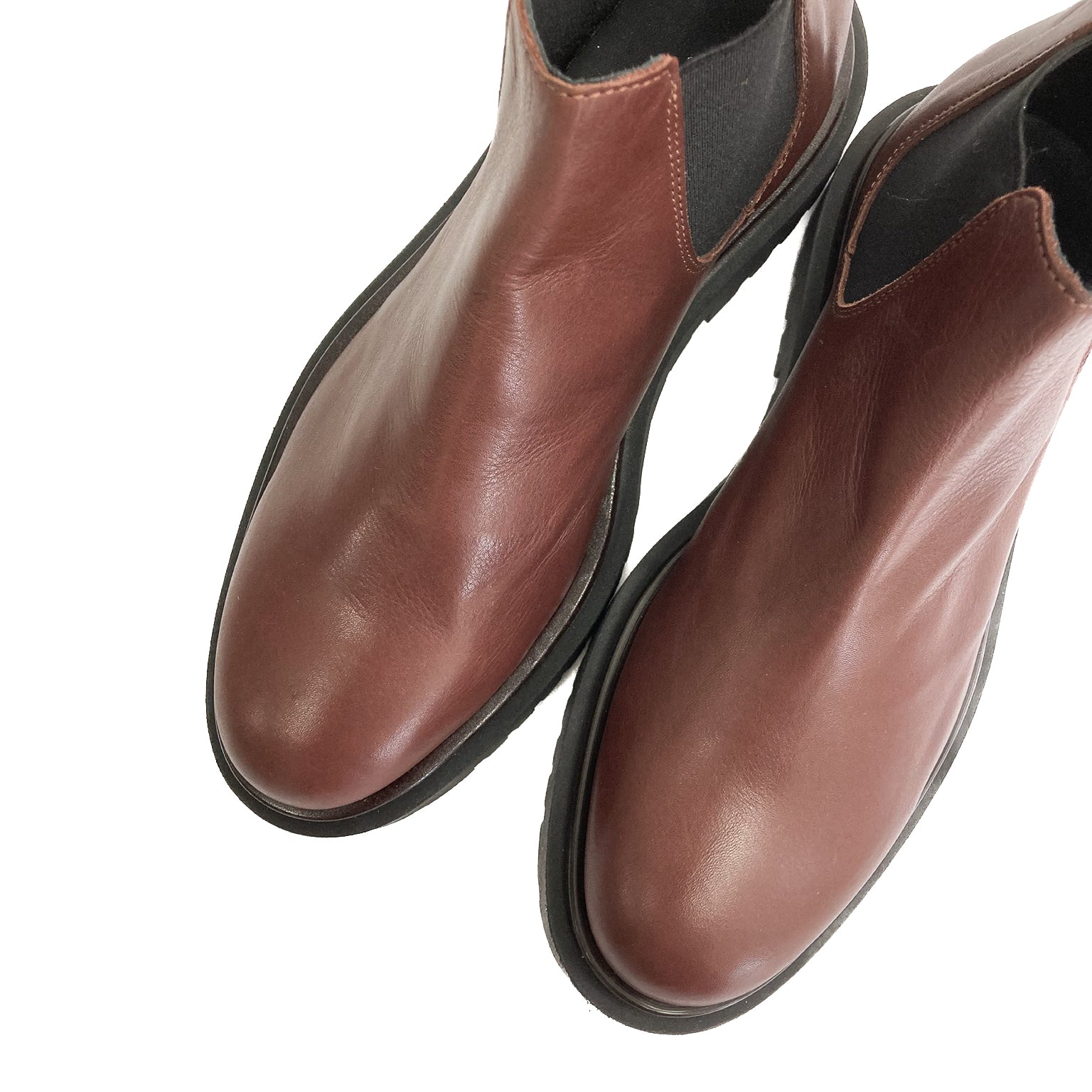 Tea-beatles-caviglia-vitello-marrone-vista-punta -paio