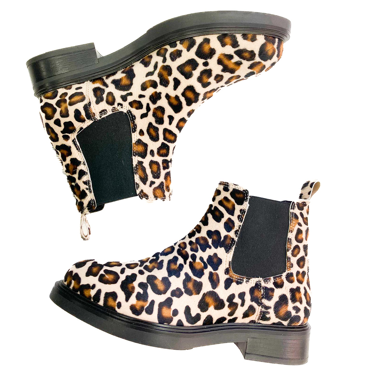 LIEGI-stivaletto-beatles-vista-laterale-sopra-paio-cavallino-maculato