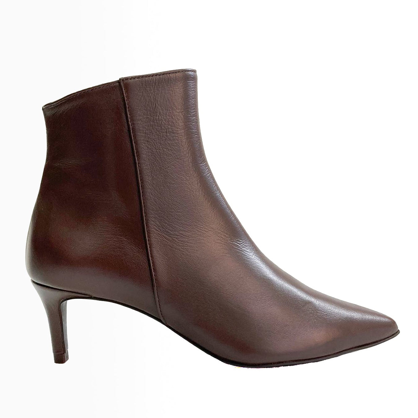 KELLY-stivaletto-vista-laterale-singola-nappa-cioccolato-tacco-5-cm