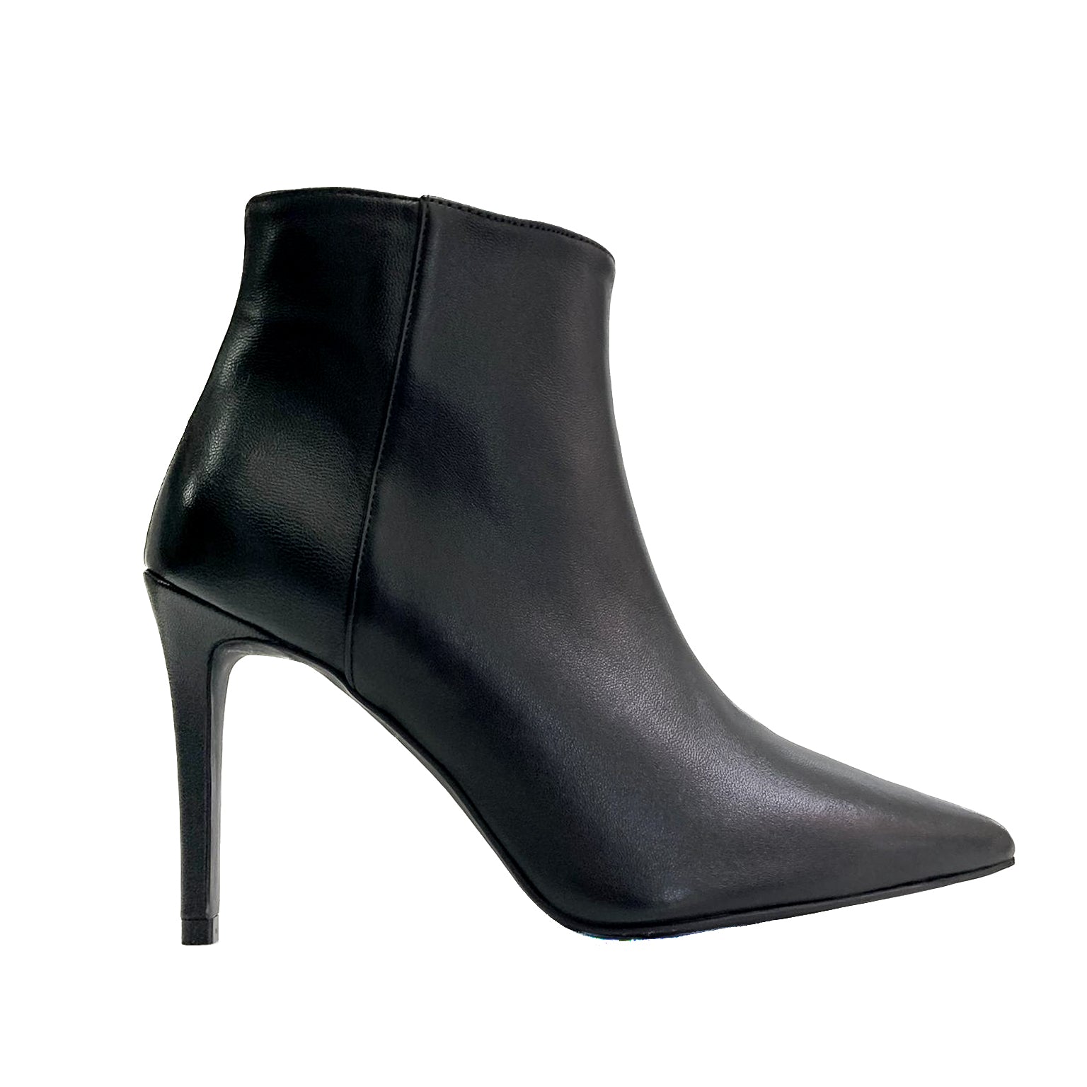 CLOE-tronchetto-stivaletto-vista-laterale-singola-nappa-nera