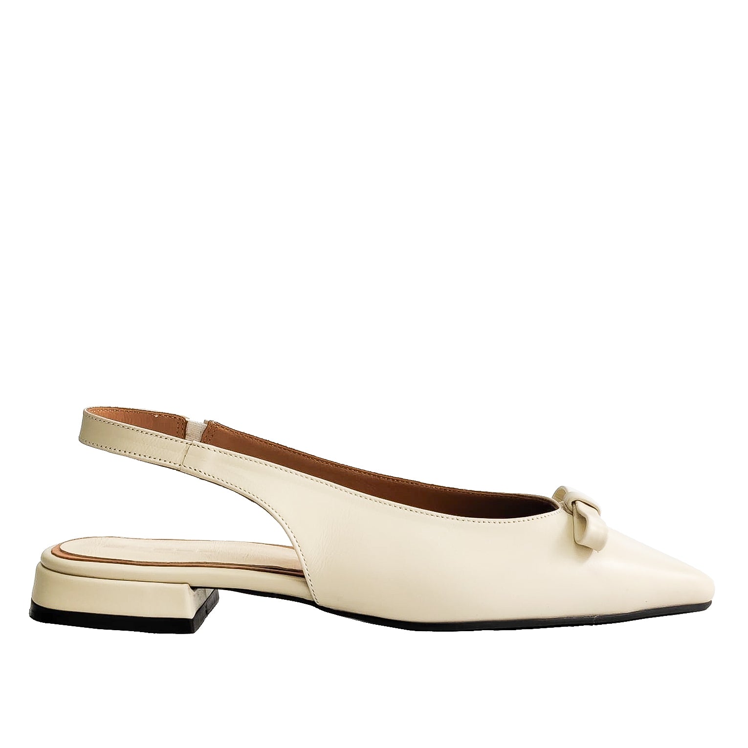 SELINA-slingback-chanel-vista-laterale-singola-nappa-panna