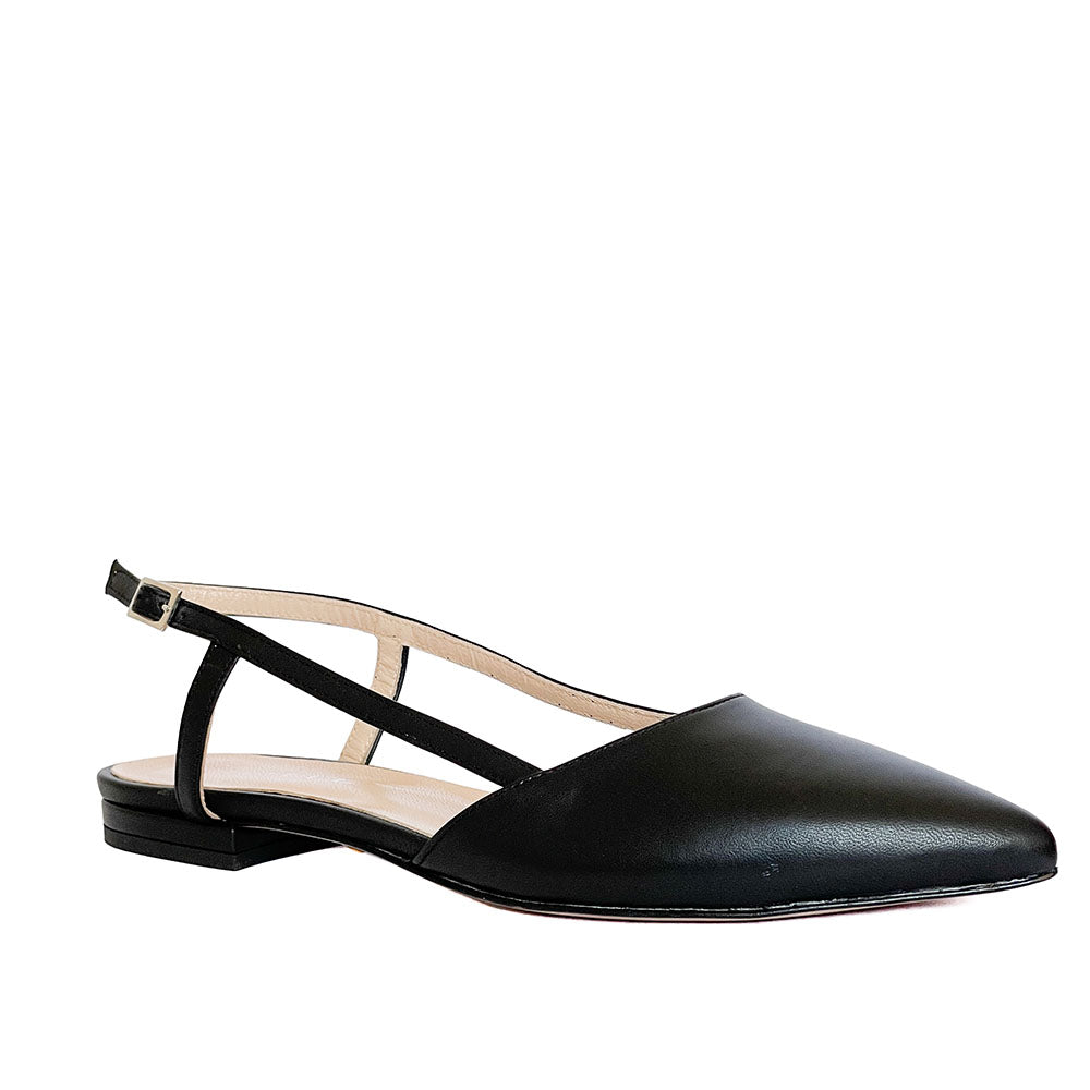 AMARILLIS-slingback-chanel-vista-punta-nappa-nera