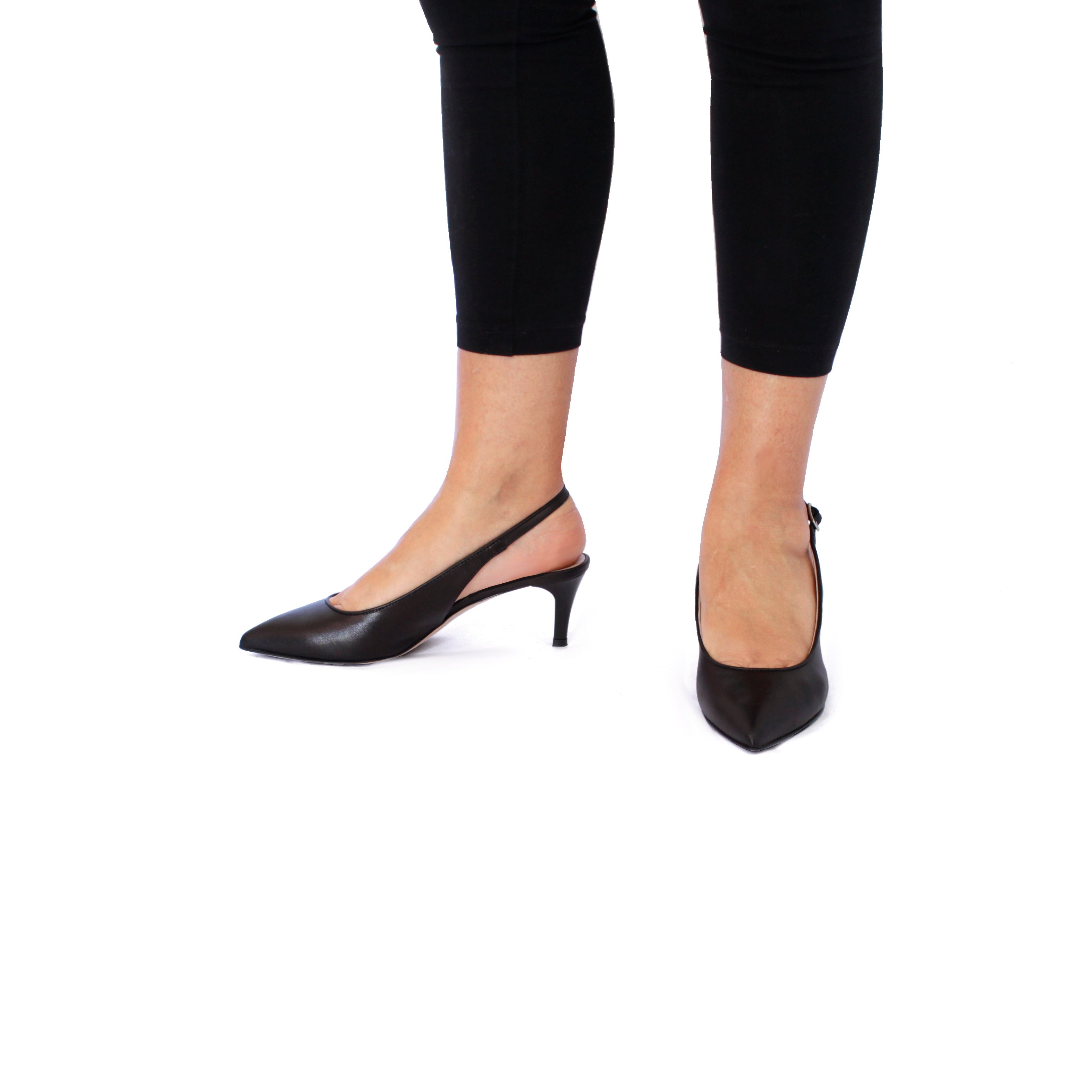 AMELIE-slingback-chanel-vista-indossato-laterale-nappa-nera