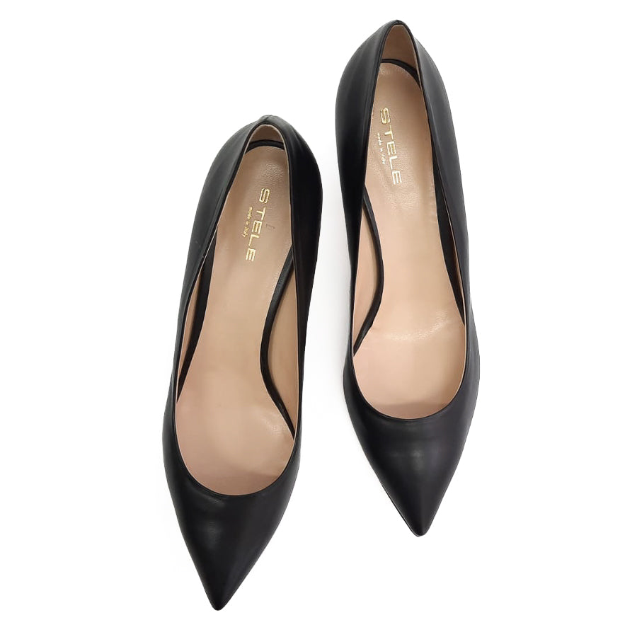 ANNA-decollete-vista-punta-paio-sopra-nappa-nera-tacco-5