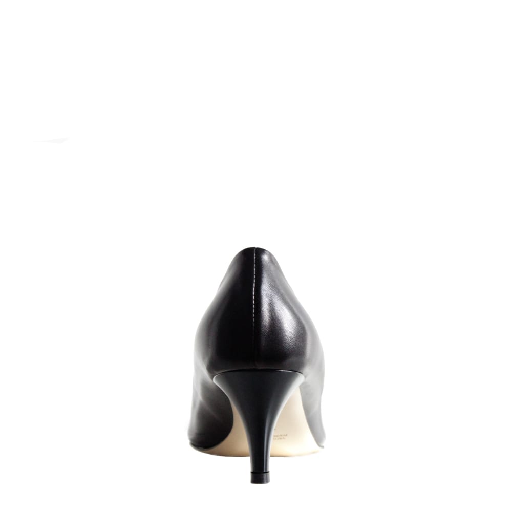 Anna decolte tacco 5 cm in pelle nera dettaglio tallone Anna decolte pelle artigianale made in Italy