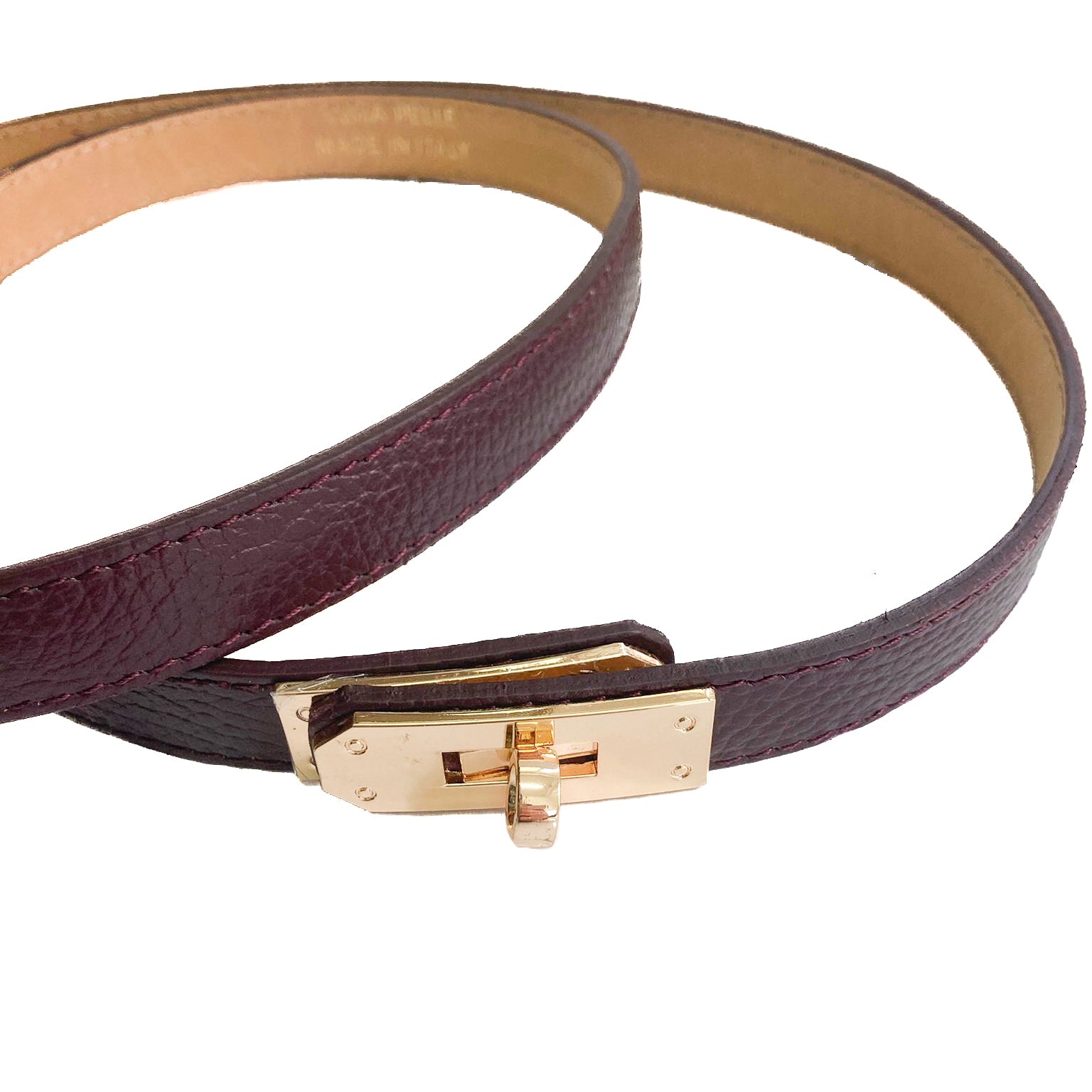 Cassandra-belt-vitello-bordeaux-scuro-doppia-regolabile-pelle-vista-vicina