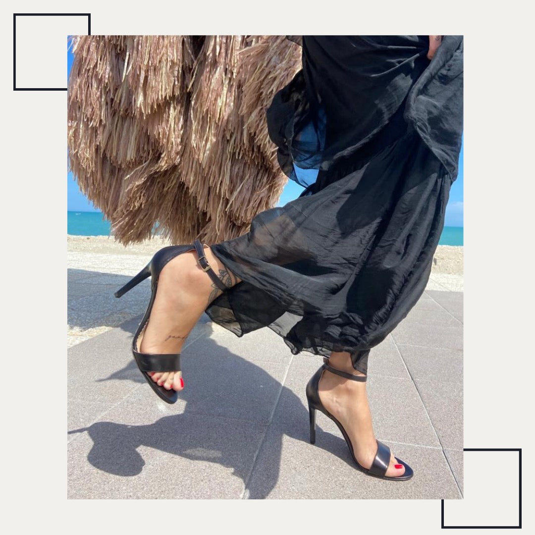 CHARLOTTE-punta-tallone-vista-indossato-tallone-nappa-nera-tacco-9