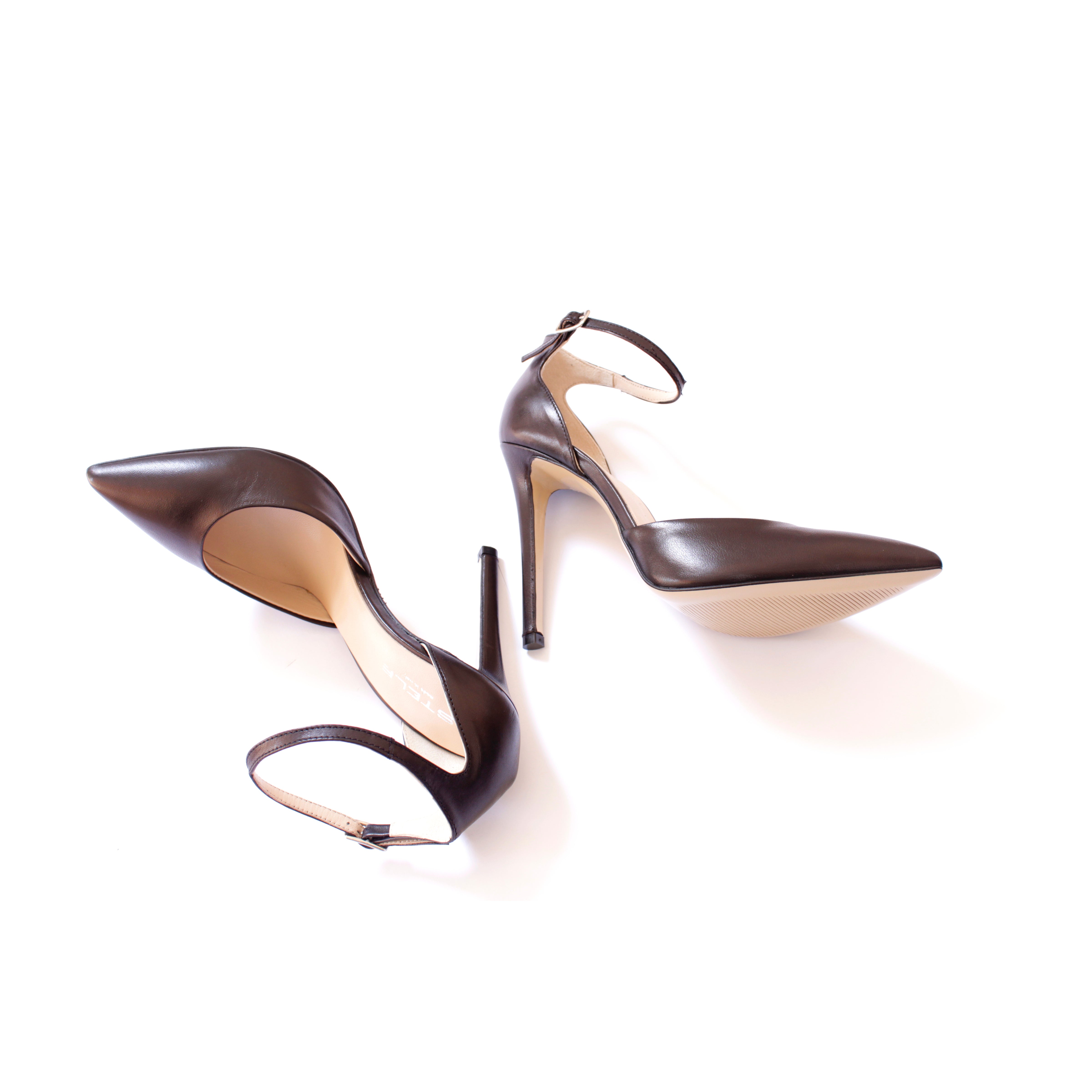 CLARE-punta-tallone-vista-paio-completo-sopra-nappa-nero-tacco-11