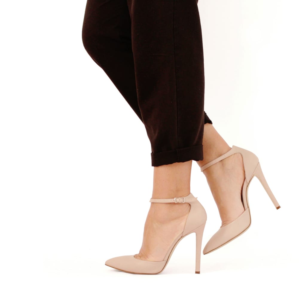 CLARE-punta-tallone-vista-indossato-tallone-nappa-nudo-tacco-11-cm