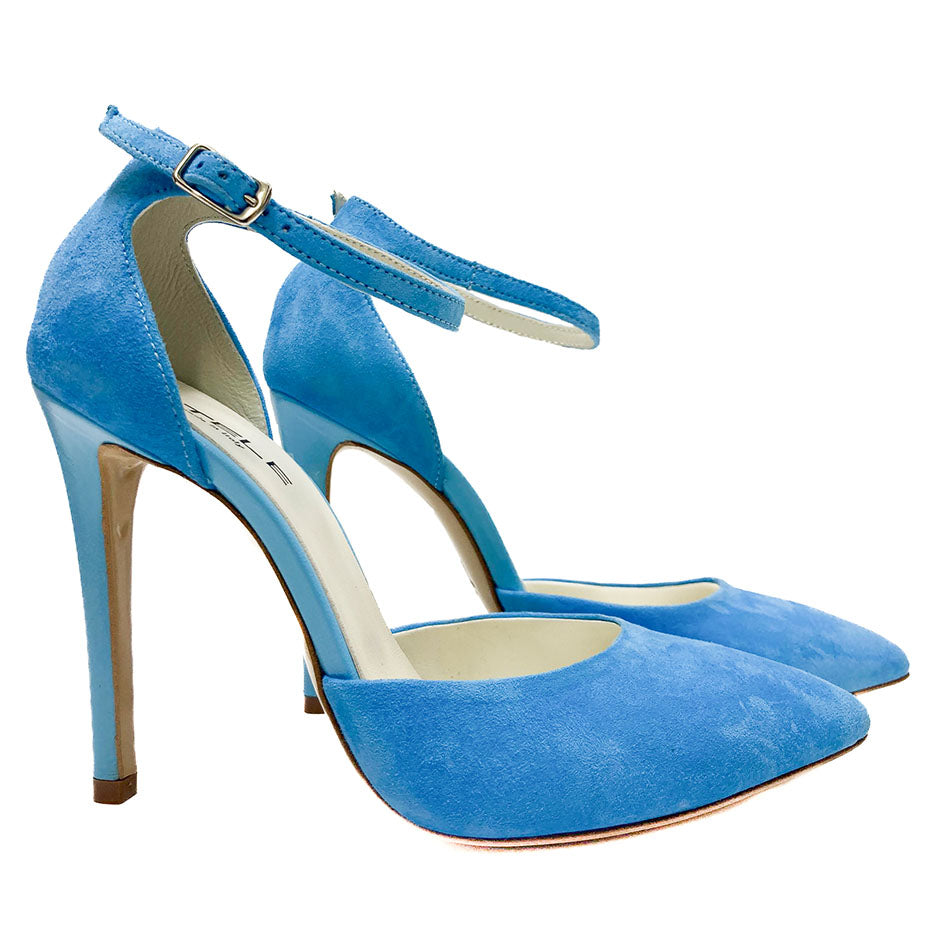 CLARE-punta-tallone-vista-laterale-paio-camoscio-celeste