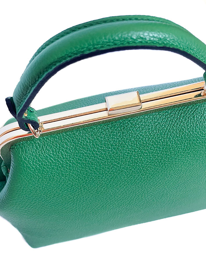 DIONEA-BAG-borse-vista-chiusura-vicino-vitello-verde