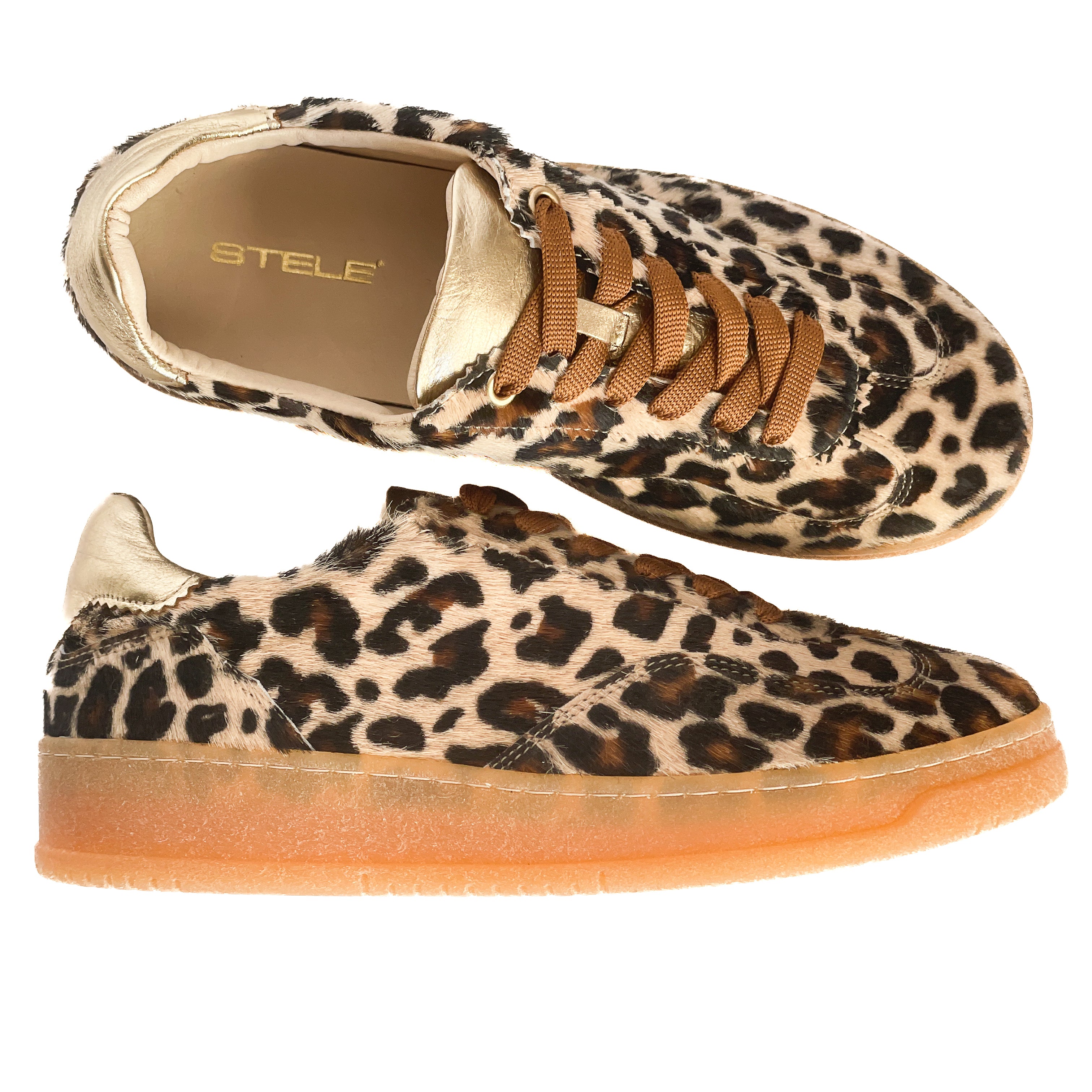 ESSEN-sneakers-vista-laterale-punta-sopra-paio-cavallino-maculato-laminato-platino