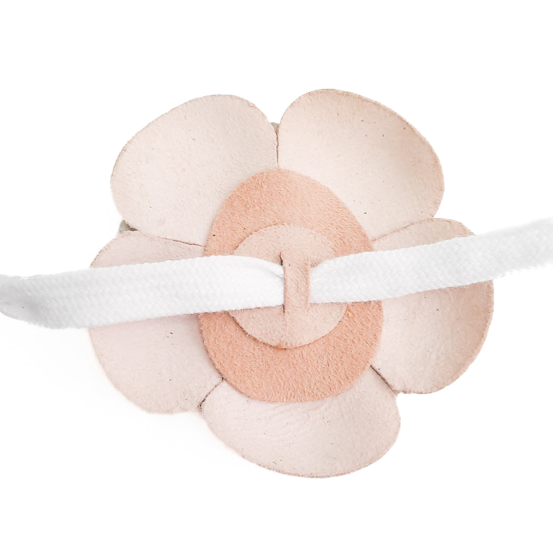 FIORE-CON-PIETRE-accessori-vista-dietro-laccio-nappa-nudo-laminato-platino