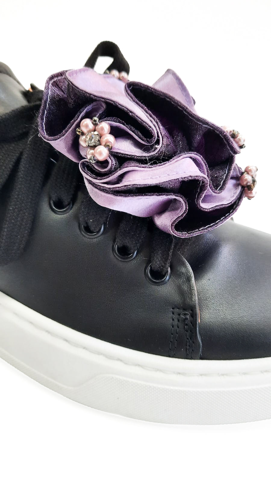 FIORE-VIOLA-accessori-vista-indossato-sopra-laterale-viola-lilla