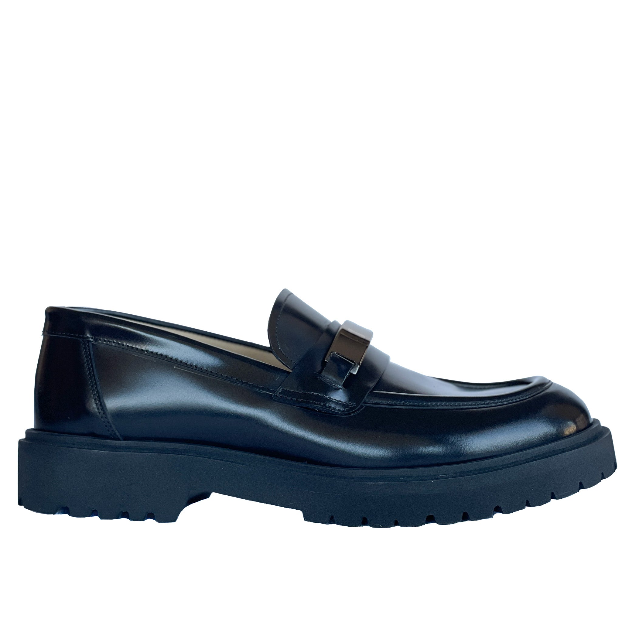 GROTTAMMARE-mocassino-vista-laterale-vitello-abrasivato-nero-accessorio-cdf