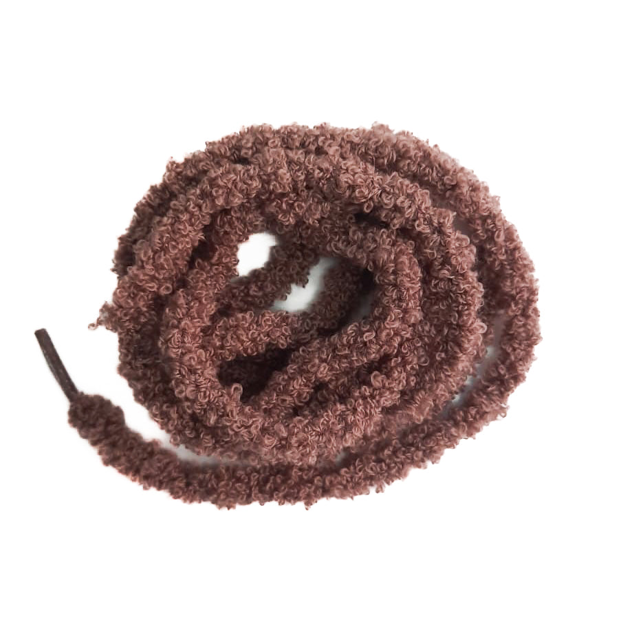 LACCI-TEDDY-accessori-per-scarpe-vista-sopra-peluche-marrone