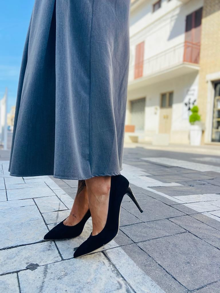 LETY-decollete-vista-indossata-punta-lato-camoscio-nero-tacco-9