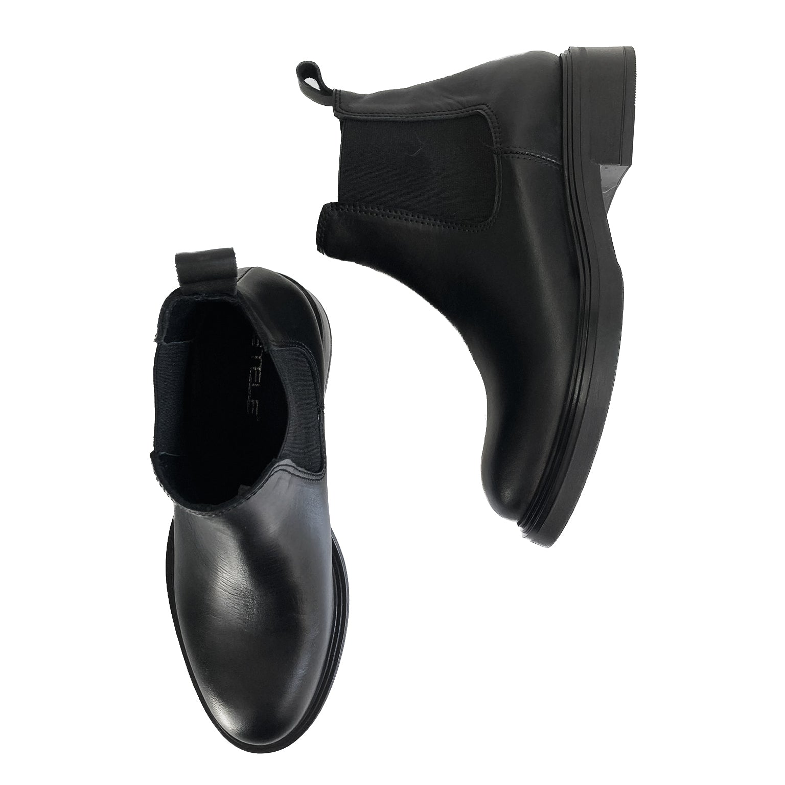 LIEGI-stivaletto-beatles-vista-laterale-e-punta-sopra-diritte-vitello-nero