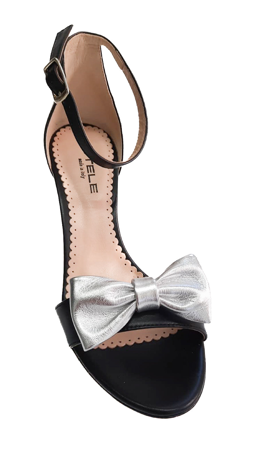 PAPILLON-ARGENTO-accessori-vista-indossato-sandalo-sopra-laminato-argento