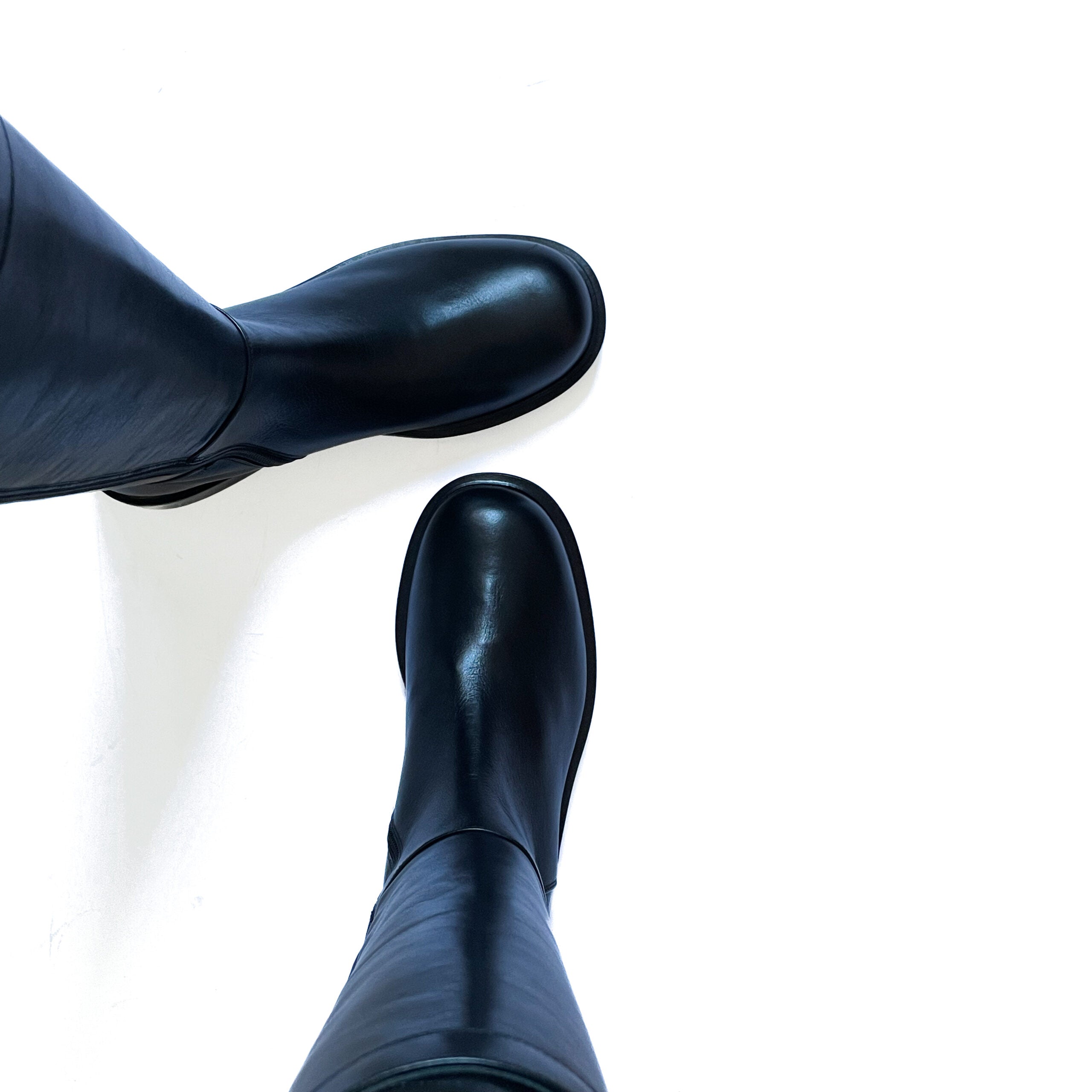 SUZANNE-stivale-vista-punta-sopra-paio-vitello-nero