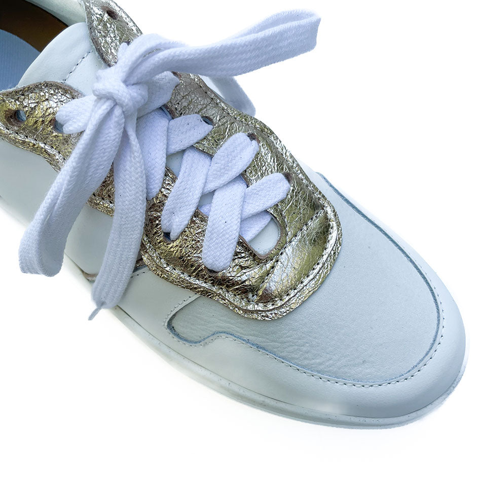 VALERIE-sneakers-vista-punta-vicino-vitello-bianco-laminato-platino