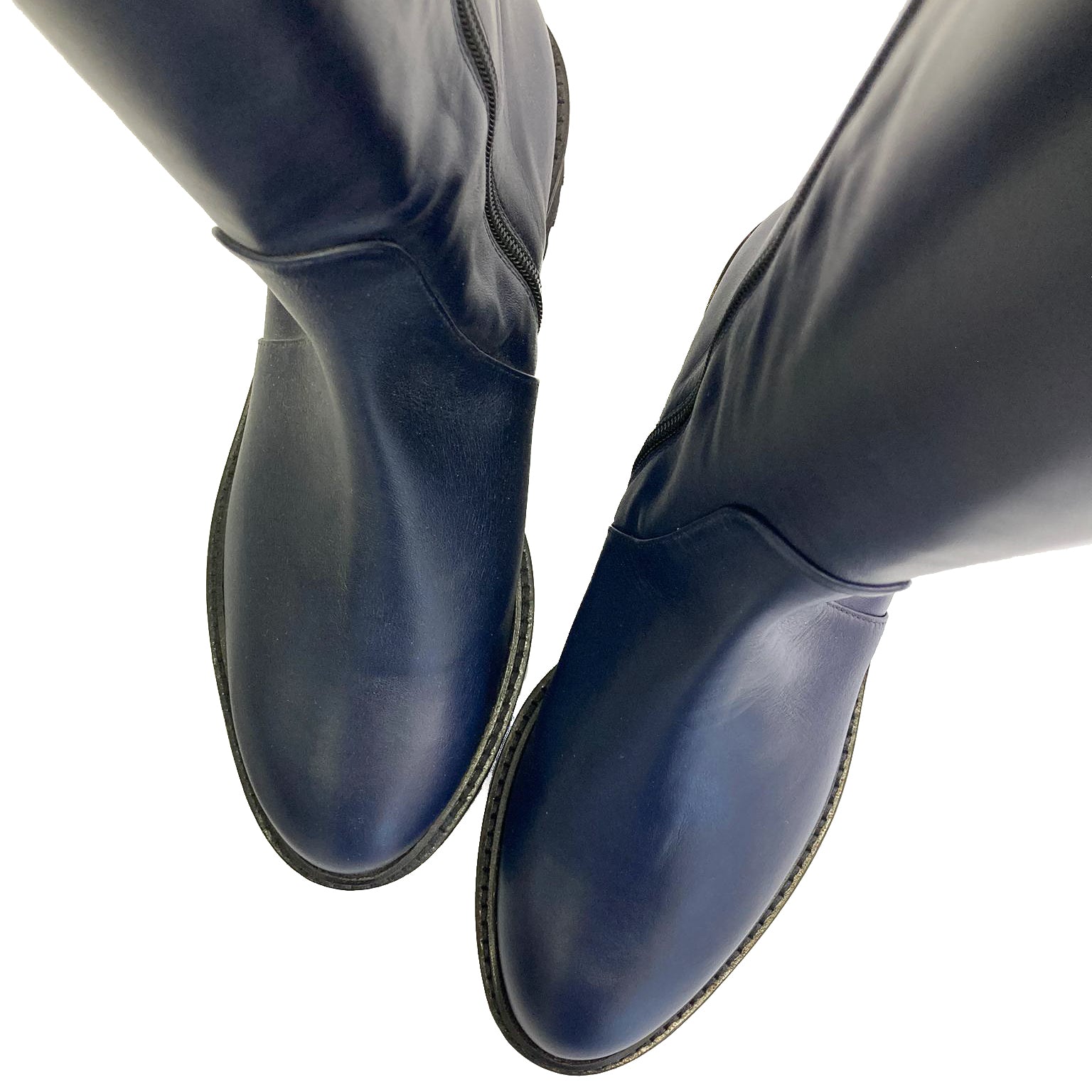 VANILLE-stivale-vista-punta-sopra-paio-vitello-blu-made-in-italy